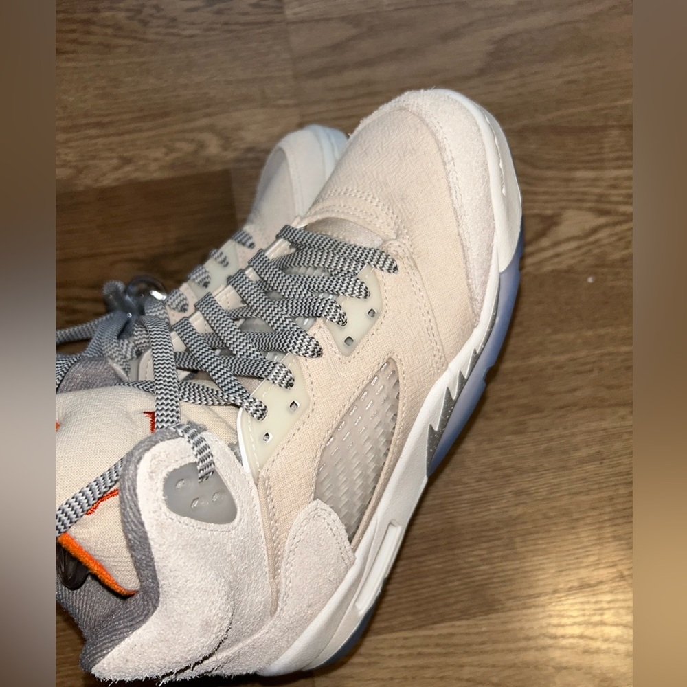Jordan 5 - Picture 3 of 5